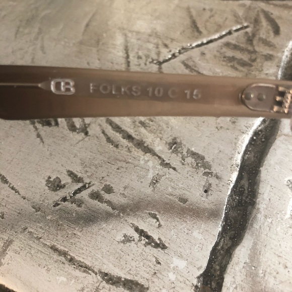 Glasses - Picture 3 of 4